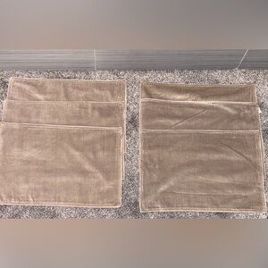 Pier 1 Beige/ Taupe Elegant Velvet Table Placemats
Table Decor